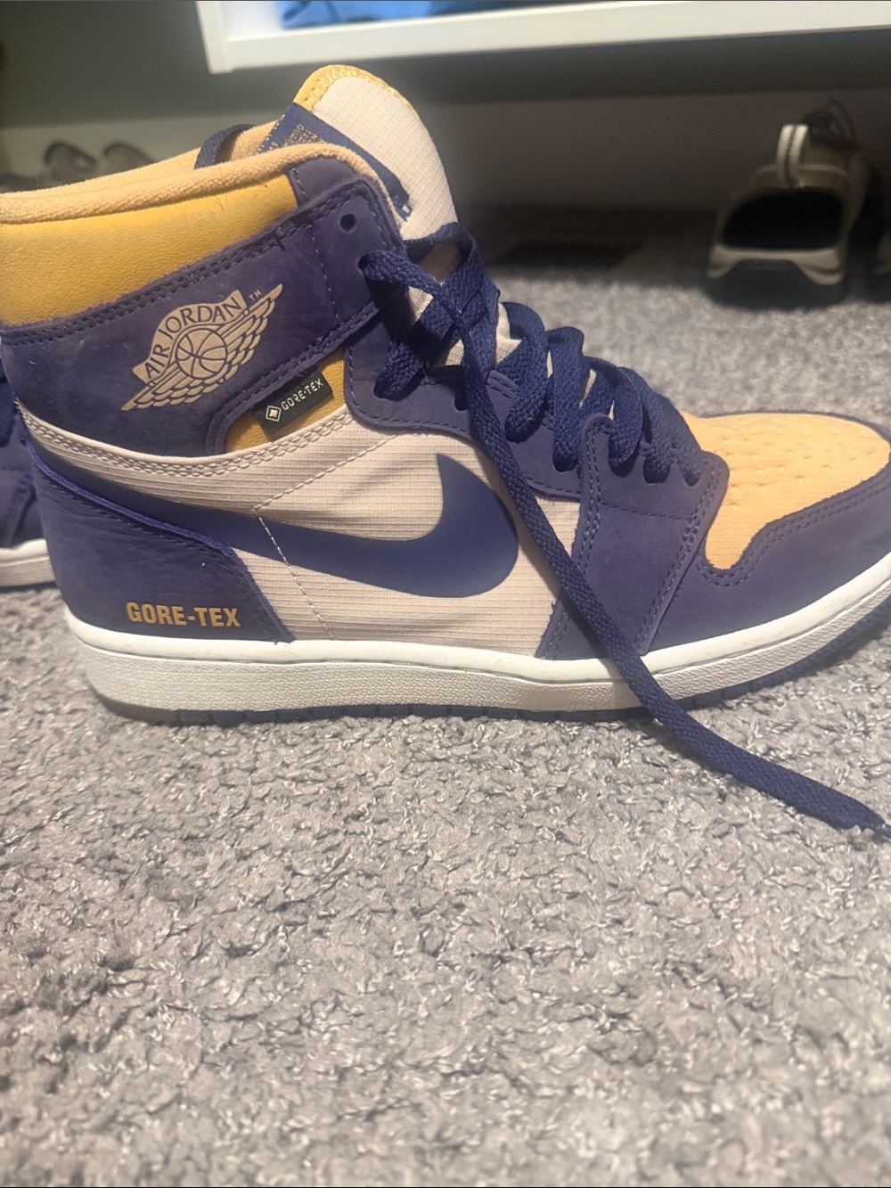 Nike air Jordan. Purple and yellow. Gore-Tex. Size 8. EUC